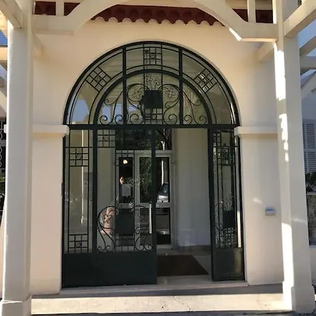 Studio Au Palais De Provence Apartment *
